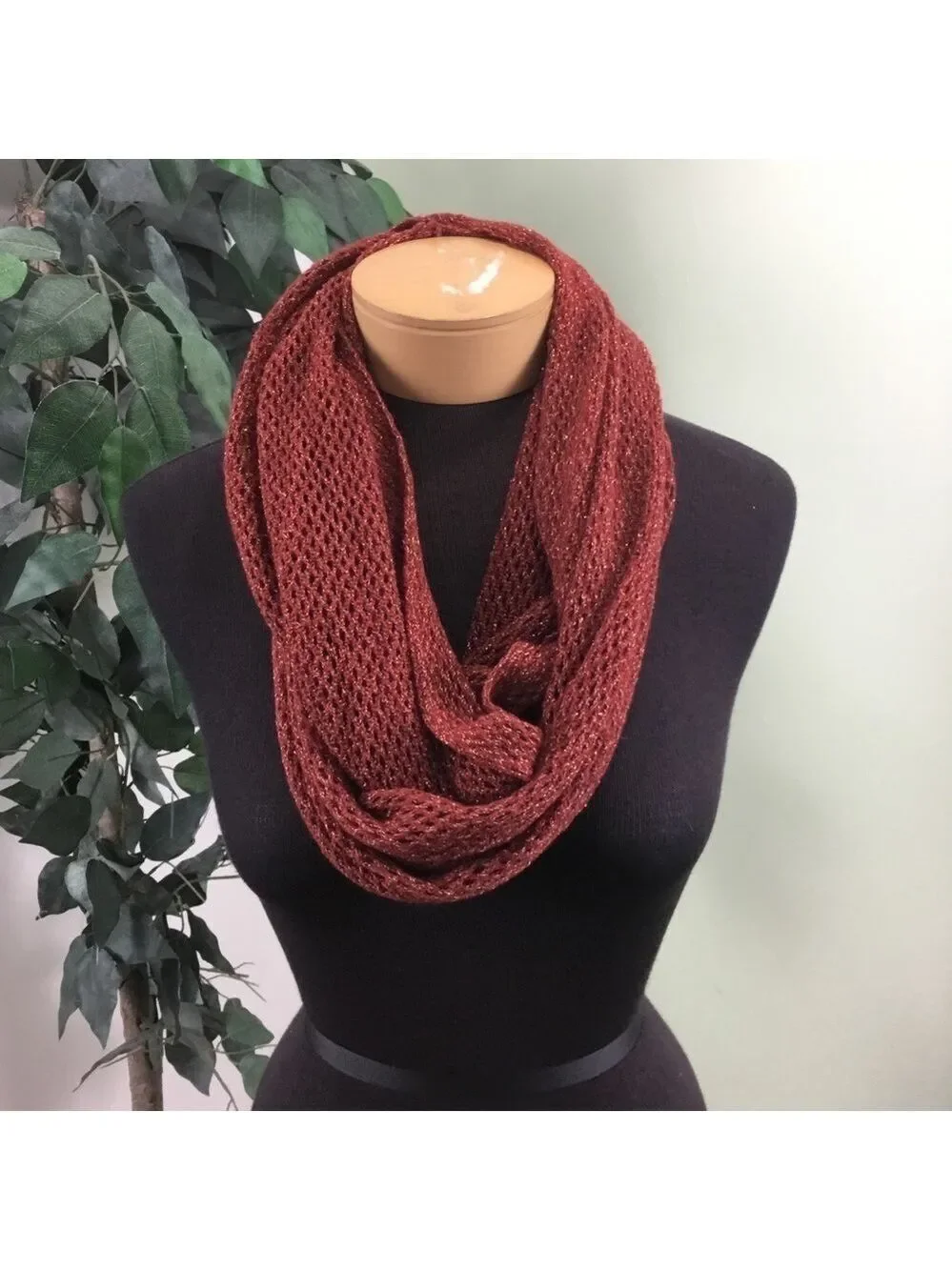 Steve Madden Rust open knit infinity scarf